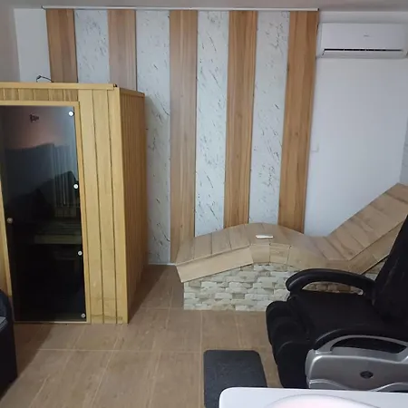 Prenociste Silver Lux Srebrno Jezero 6 *