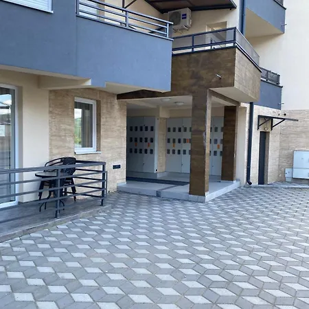 Prenociste Silver Lux Srebrno Jezero 6 Veliko Gradiste